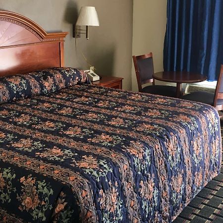 Travelodge By Wyndham Orangeburg Buitenkant foto